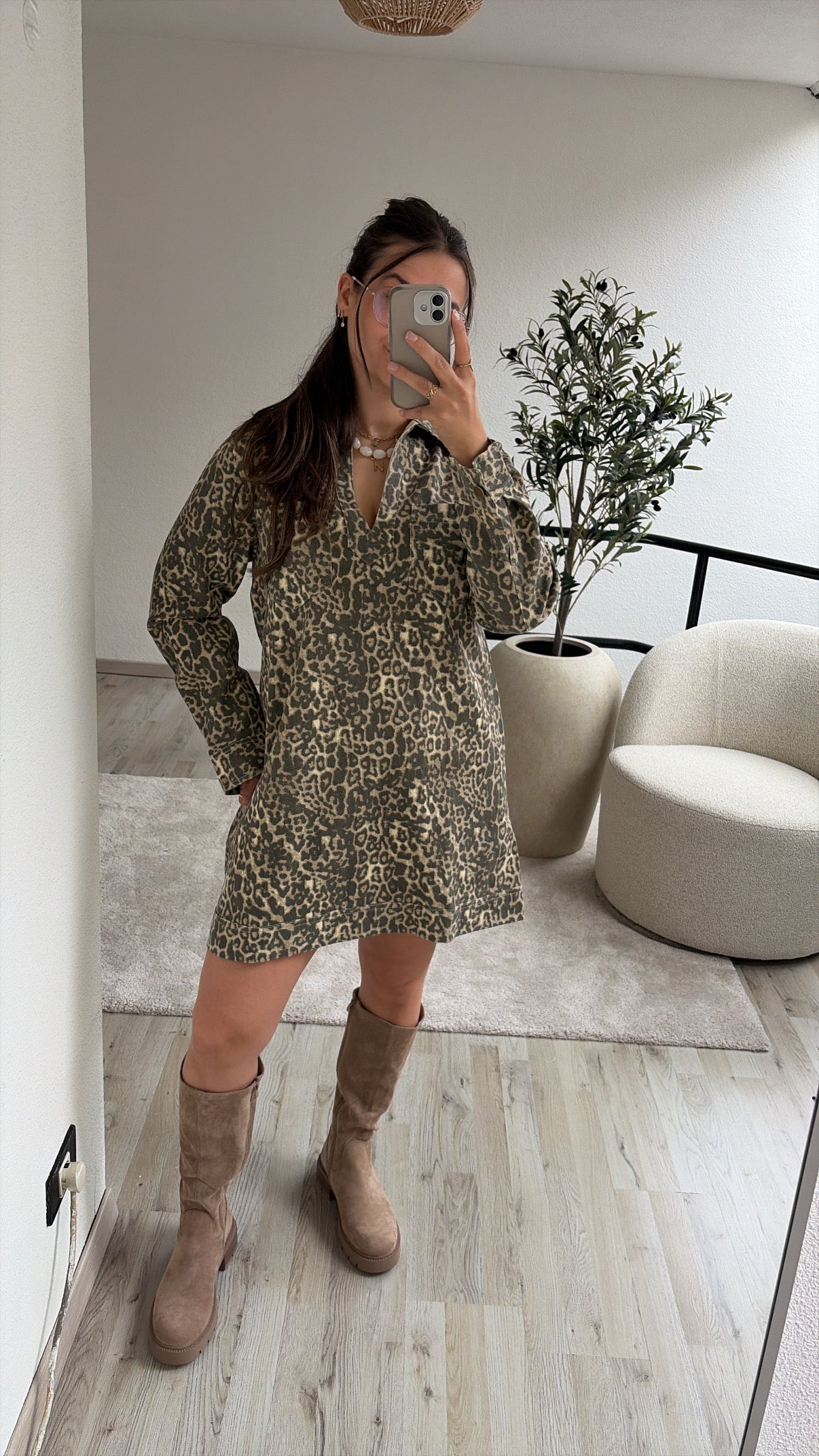 LEOPARD KLEED LANGE MOUWEN