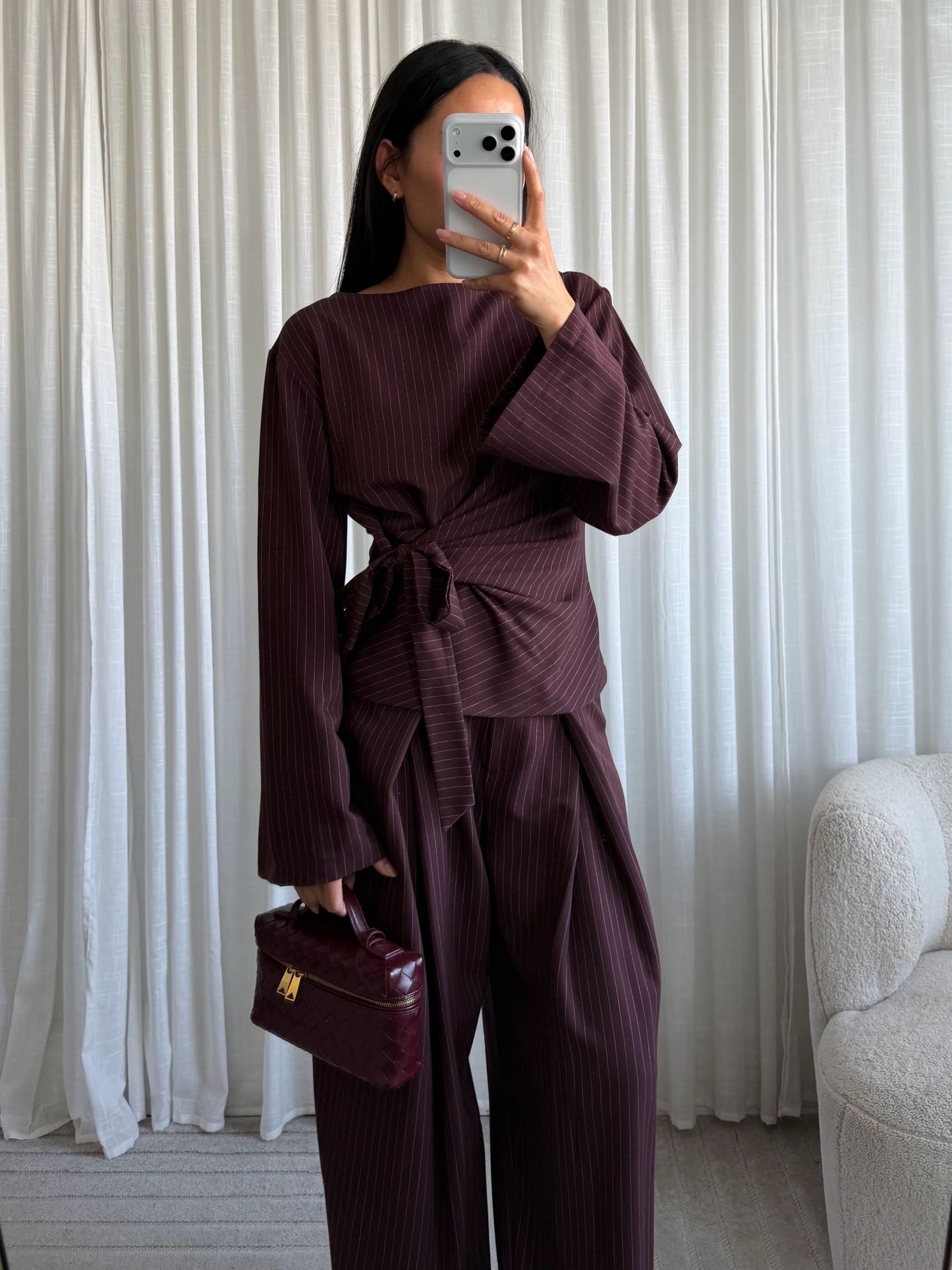 BURGUNDY TOP STRIK