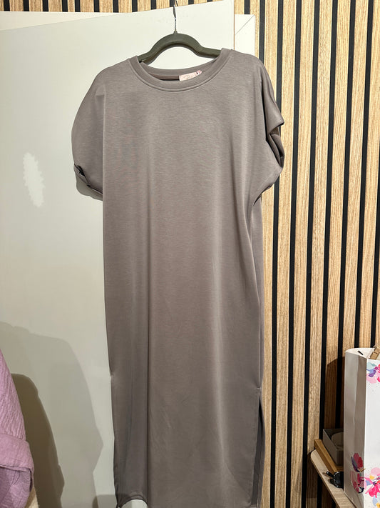 T-SHIRT JURK TAUPE