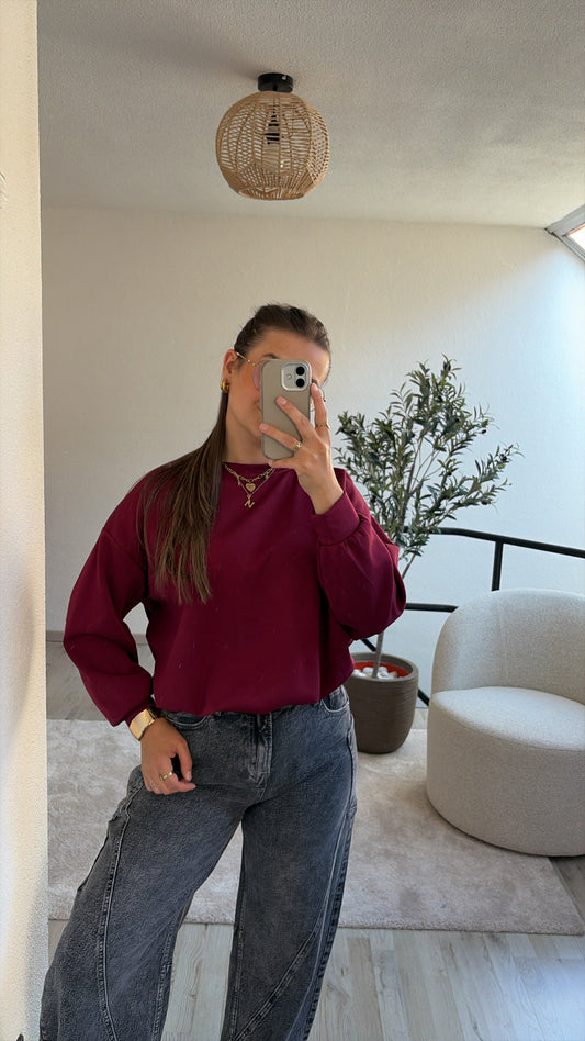 BURGUNDY SWEATER