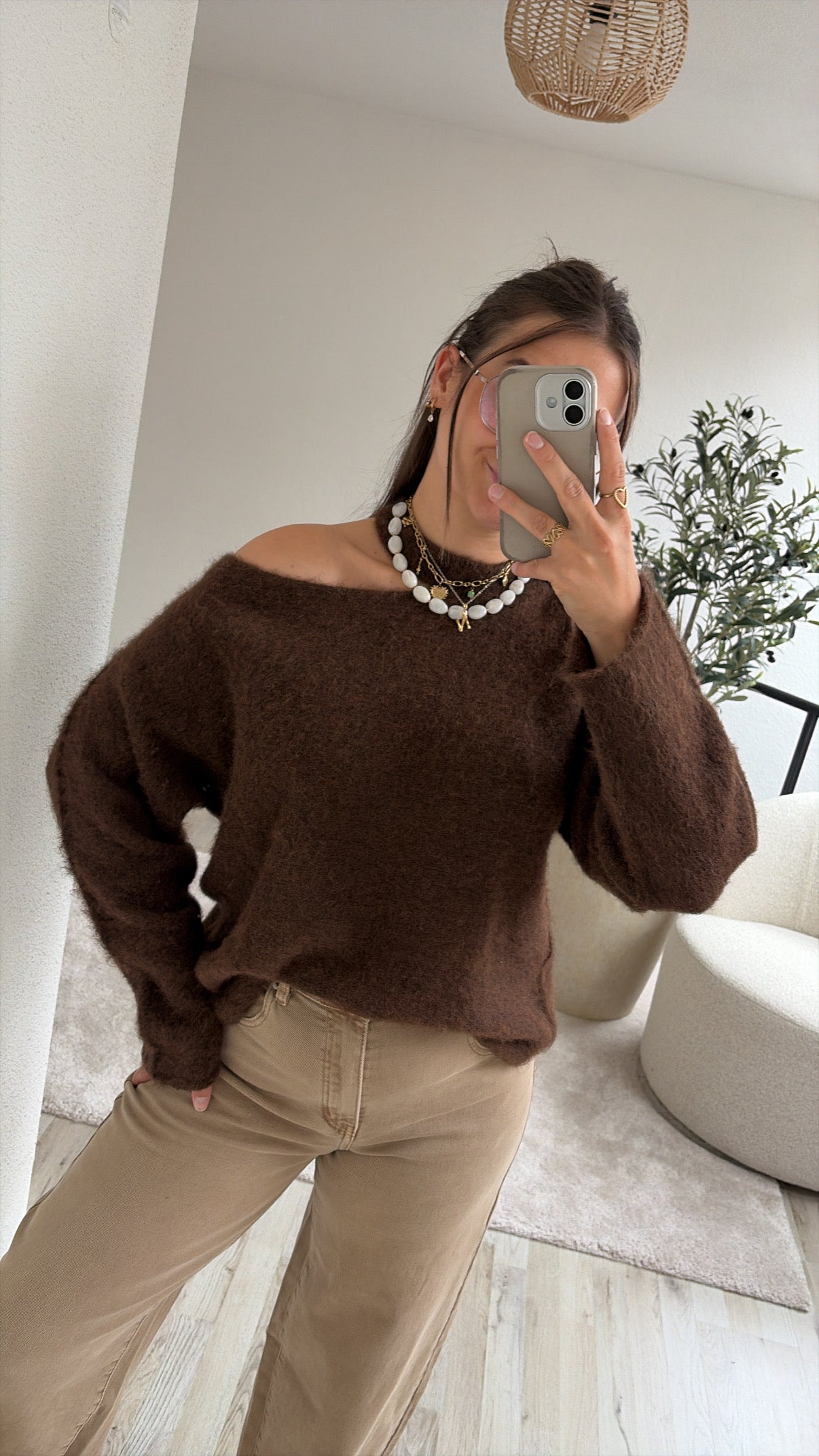 OPEN SHOULDER KNIT BRUIN