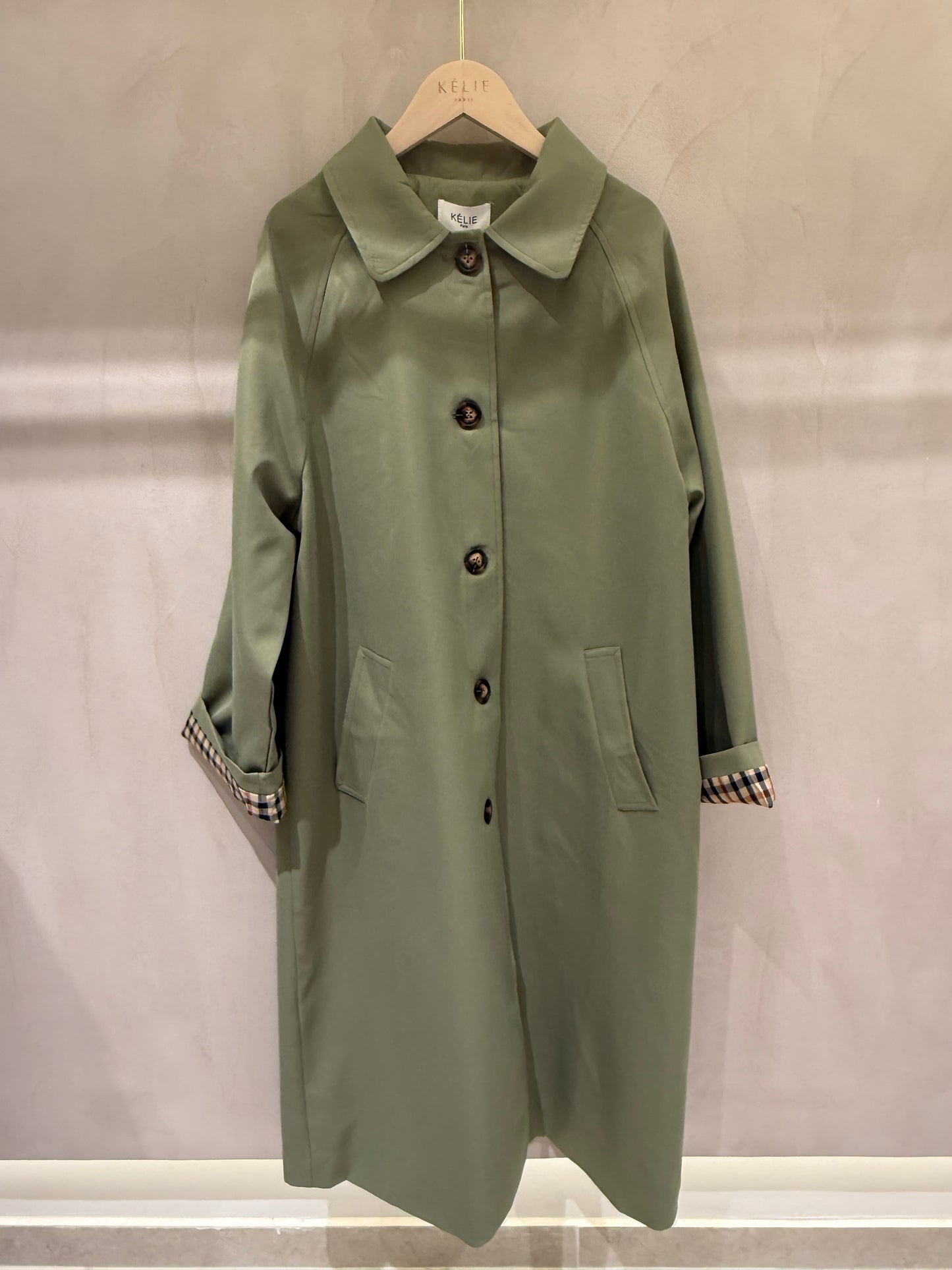 KHAKI TRENCHCOAT
