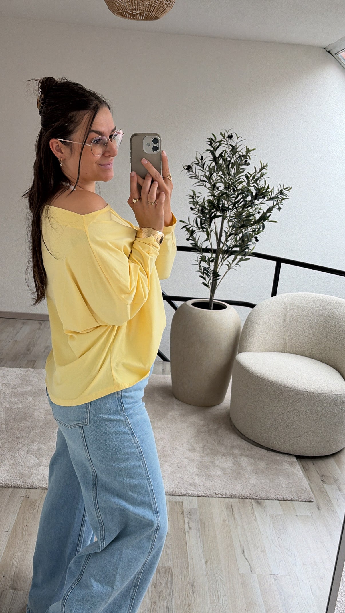 ONE SHOULDER TOP GEEL