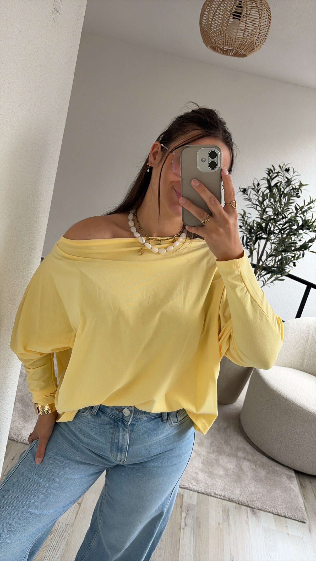ONE SHOULDER TOP GEEL