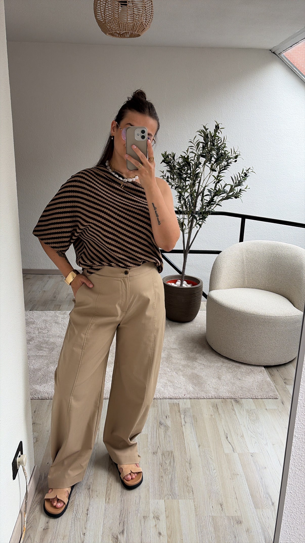 ONE SHOULDER SHIRT BRUIN