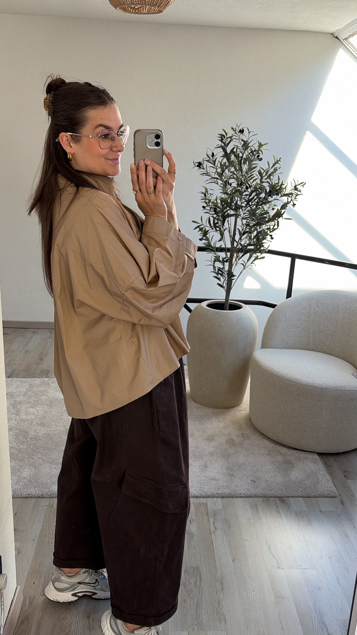 BEIGE BLOUSE
