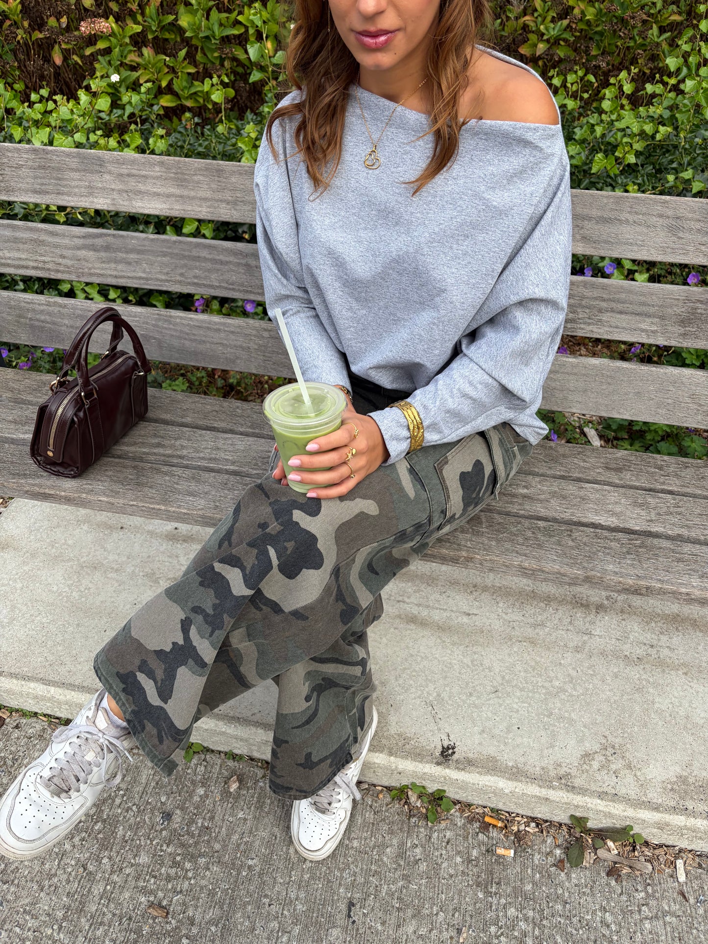 ONE SHOULDER TOP GRIJS