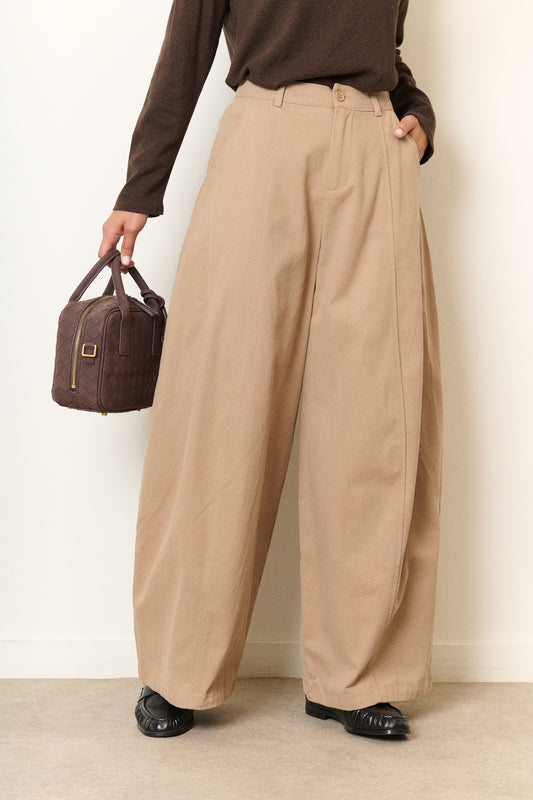CAMEL BROEK