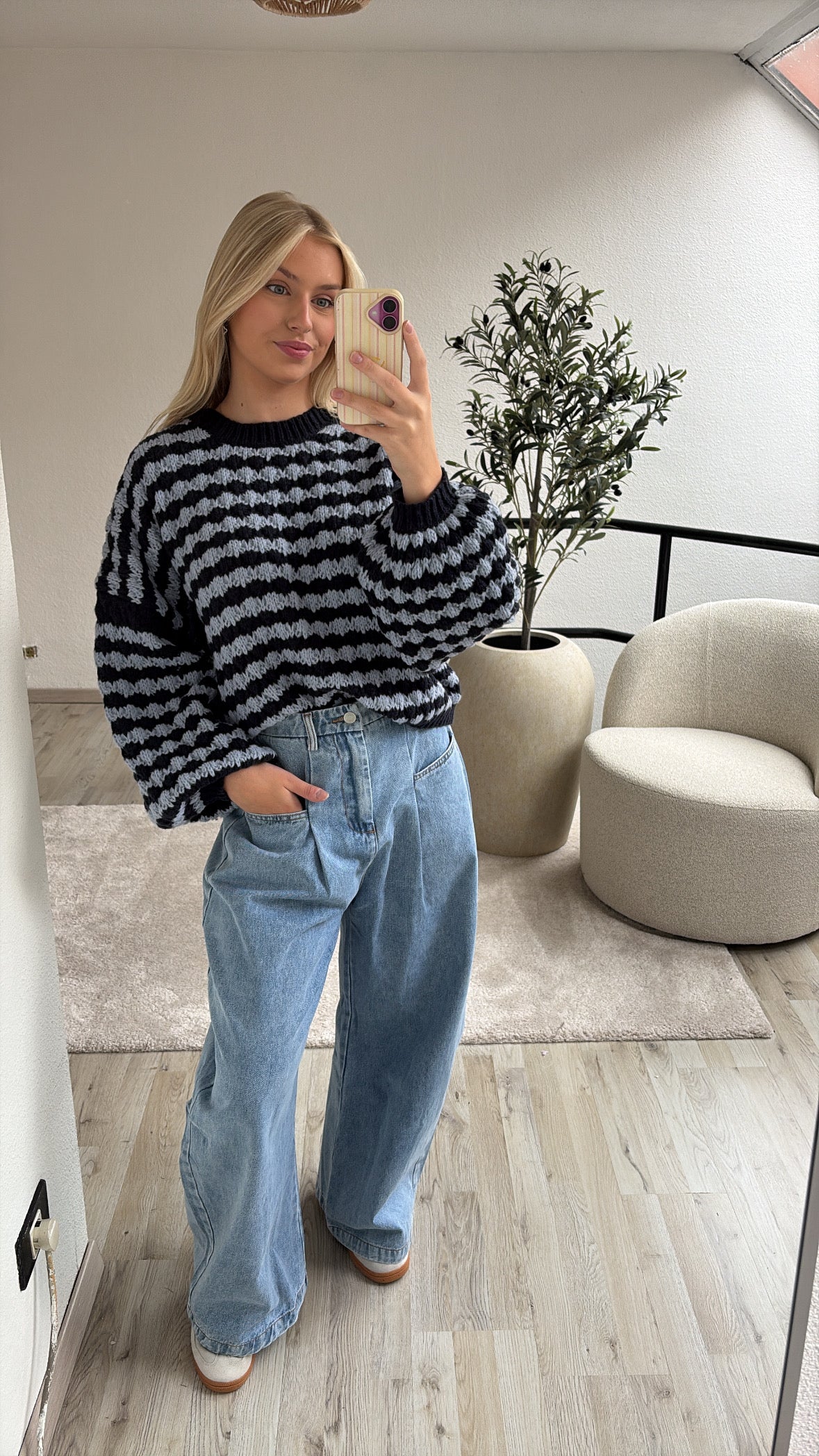 BLAUWE KNIT