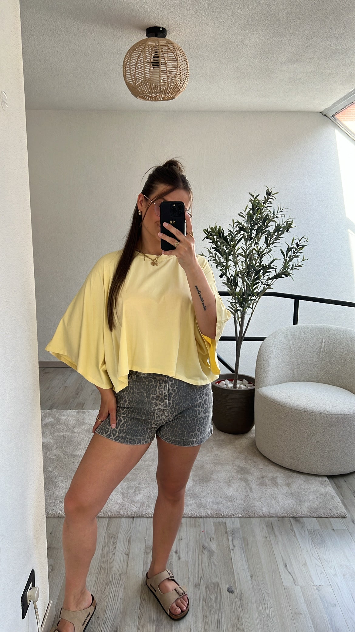 OVERSIZED TEE GEEL