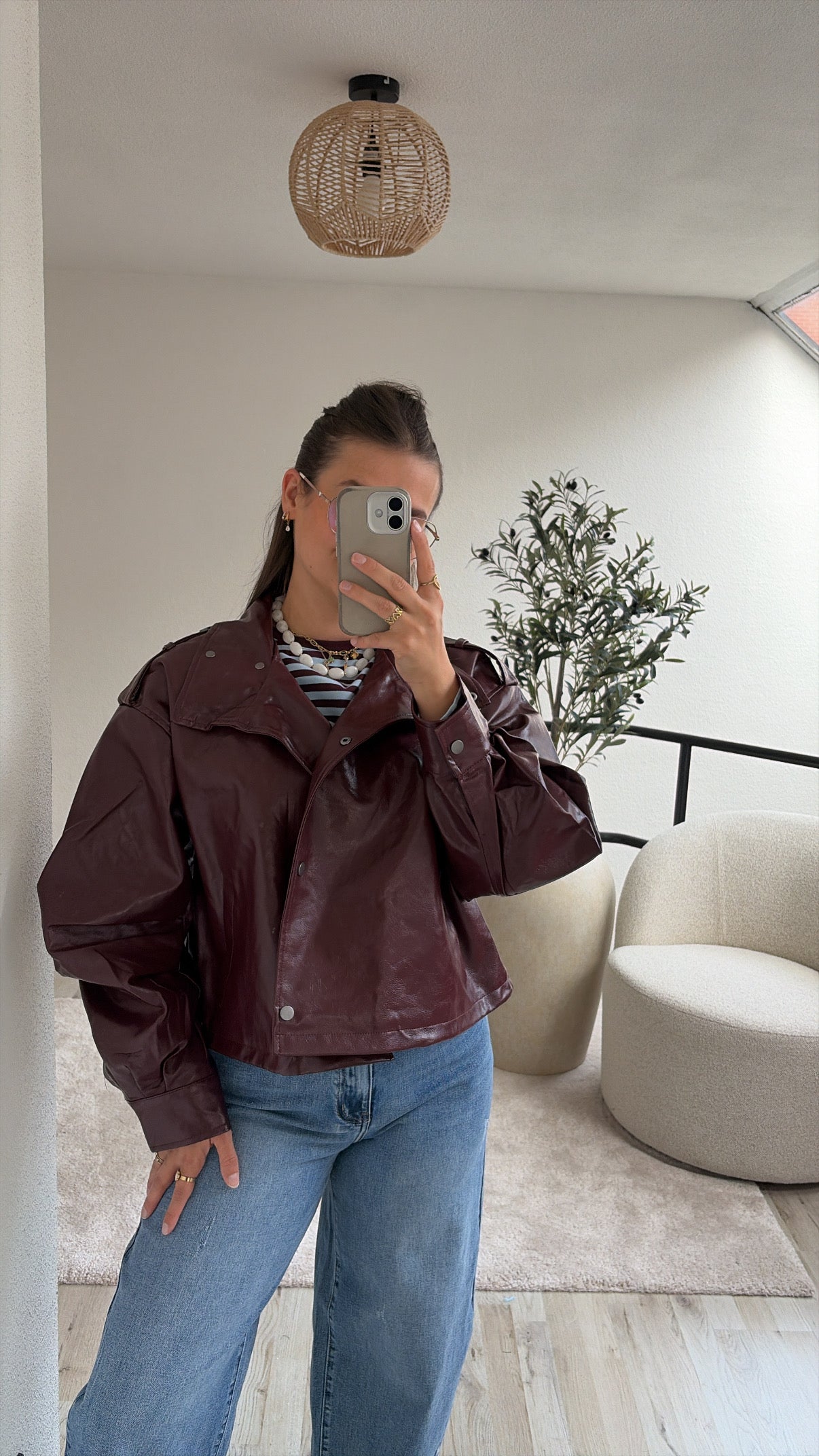 BURGUNDY JAS