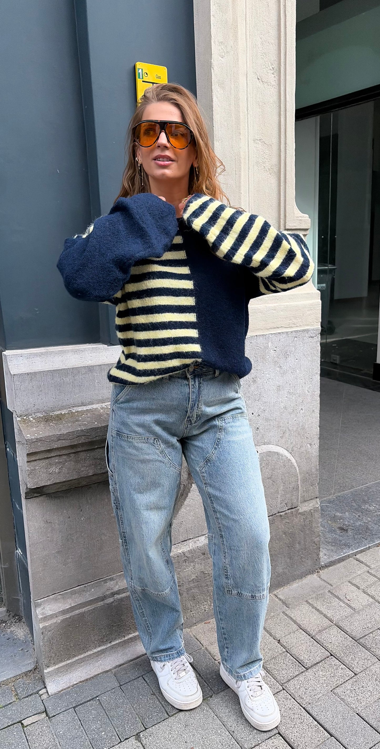 NAVY STRIPED KNIT