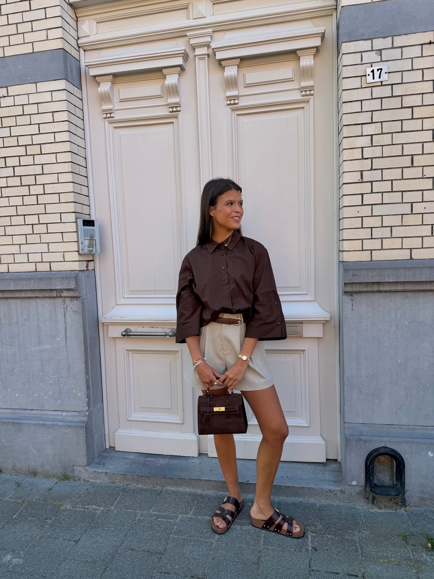 BEIGE SHORT