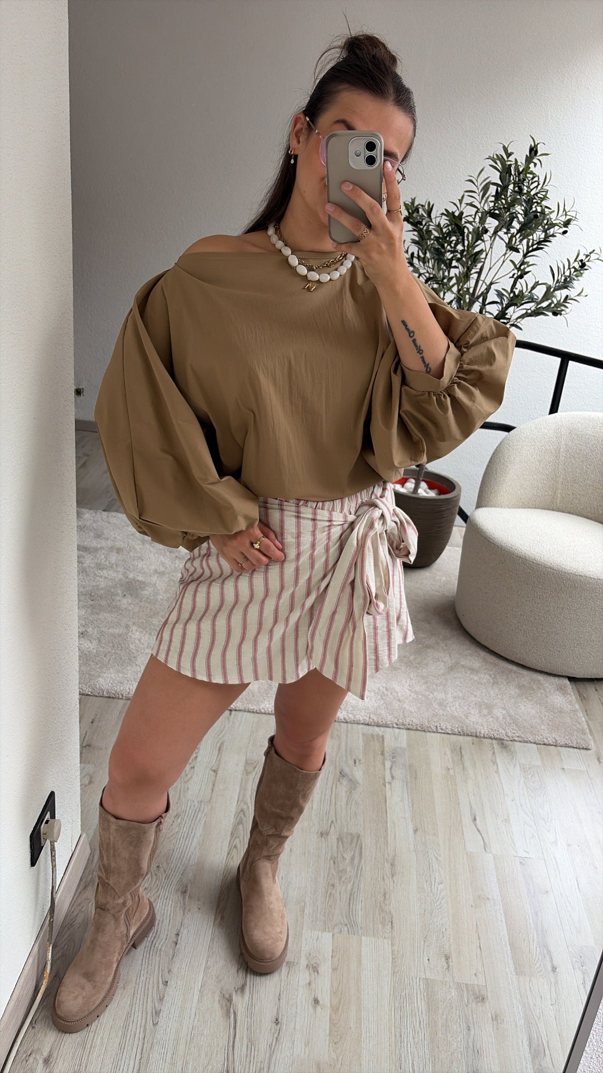 SUEDE BOOTS