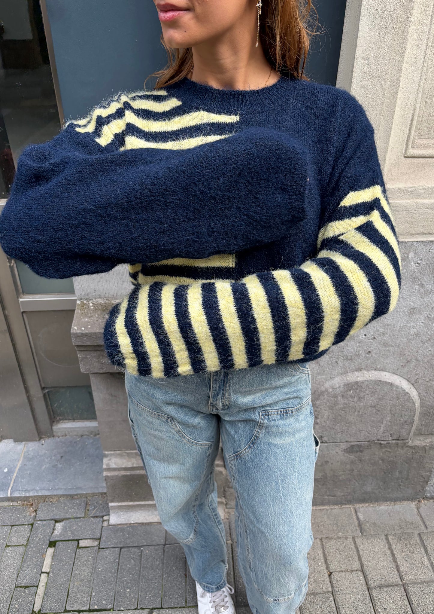 NAVY STRIPED KNIT