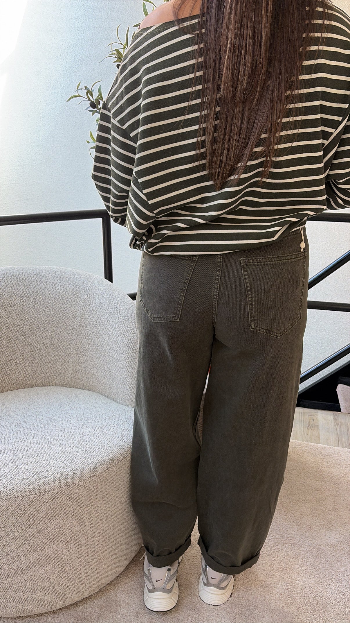 KHAKI BALLOON JEANS