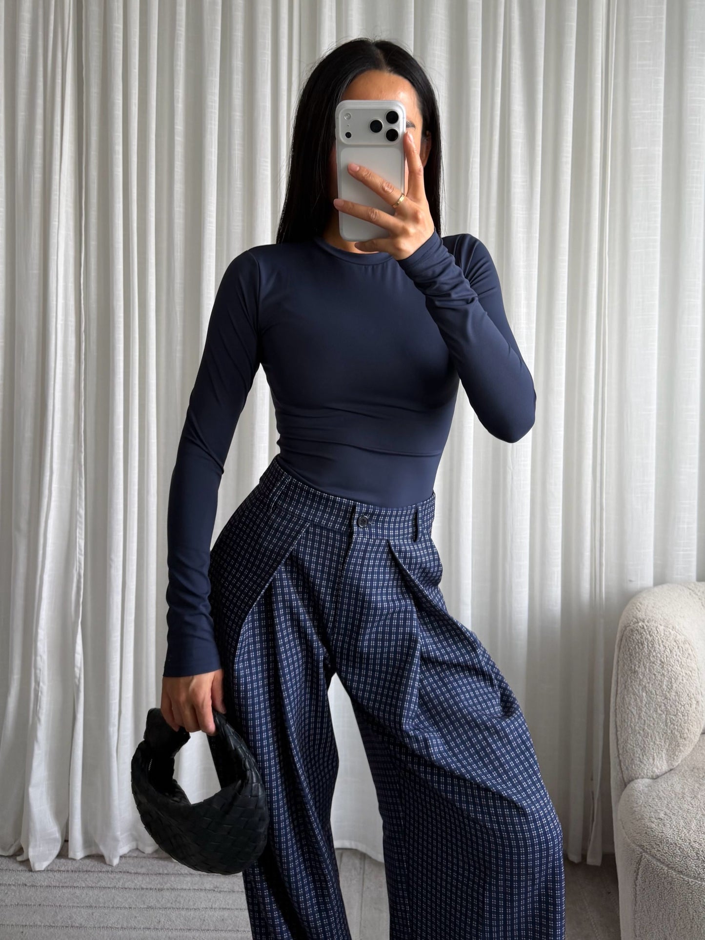 NAVY LONGSLEEVE