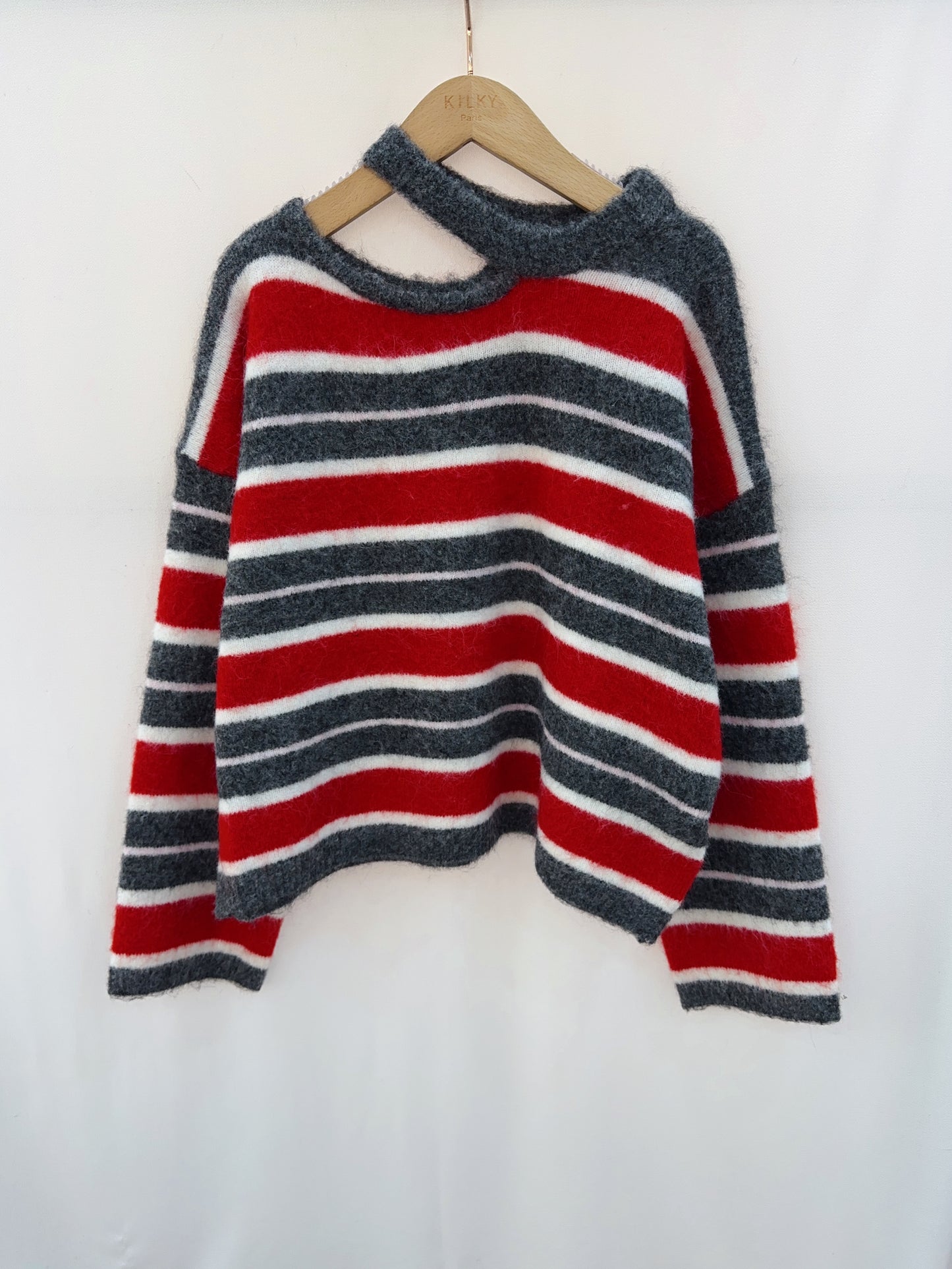 GESTREEPTE TRUI OPEN NECK